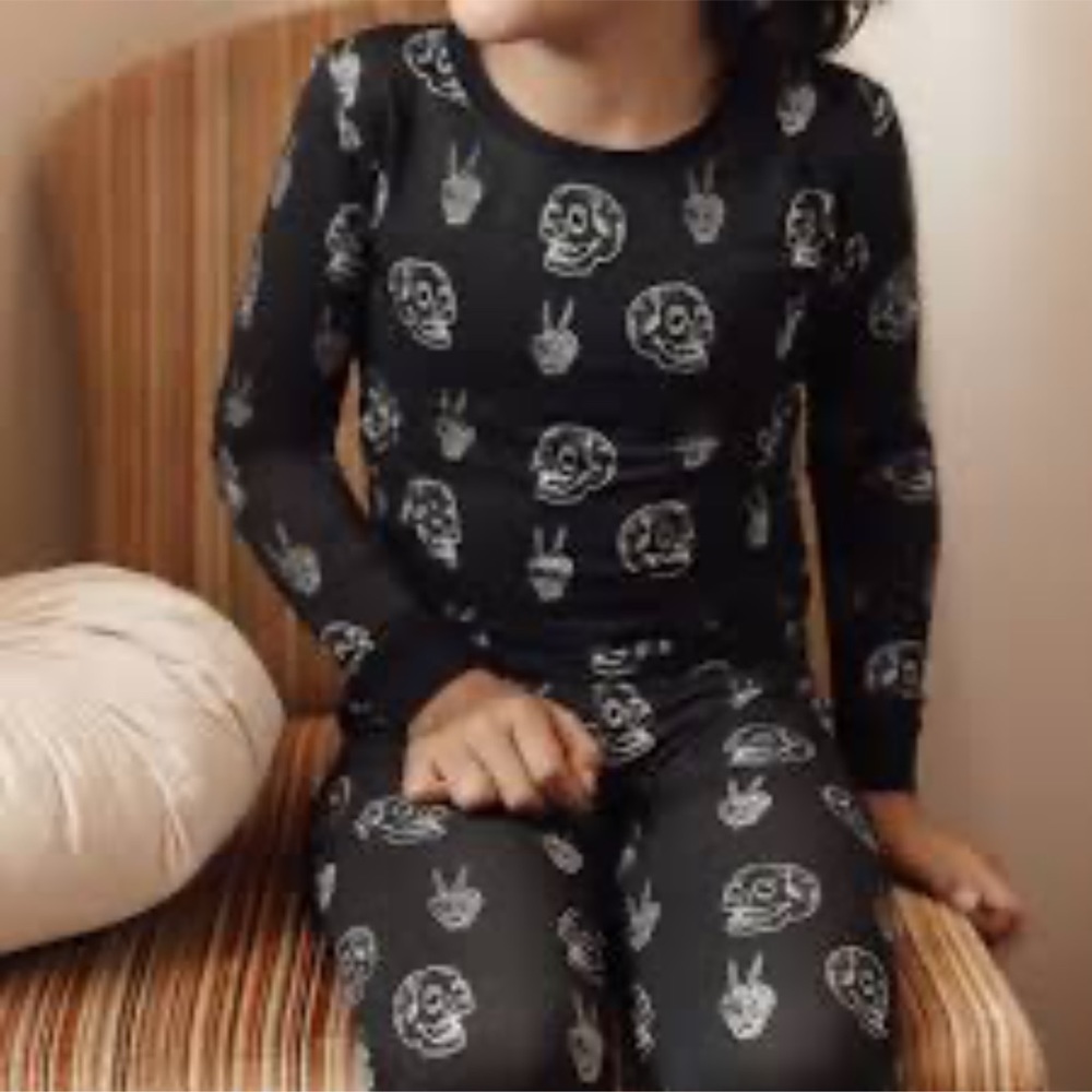Aziel & Luca Skulls & Peace Signs 2 Piece Long Sleeve Bamboo Pajama Set